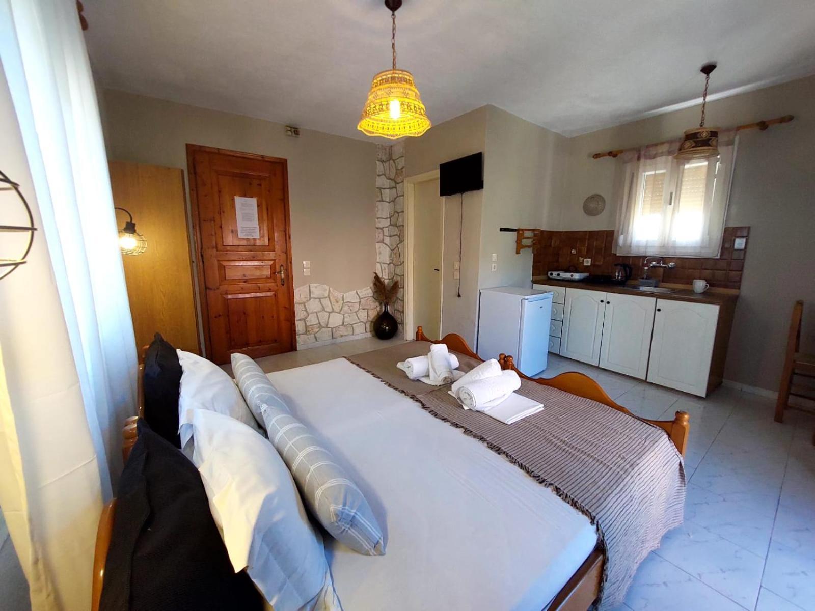 Georgia Apartments Stafylos Eksteriør bilde